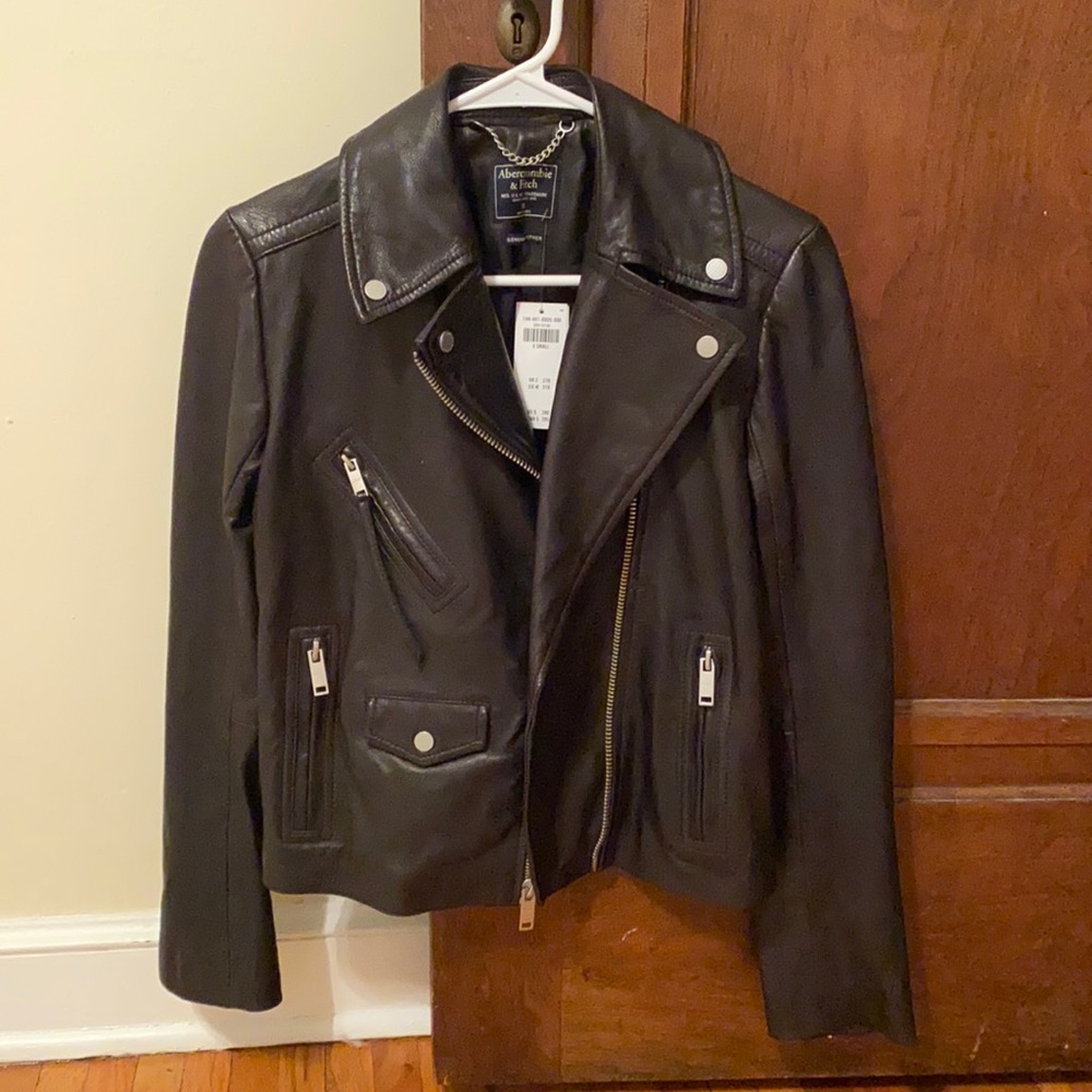 NEVER BEEN WORN - XS Black A&F Leather Jacket